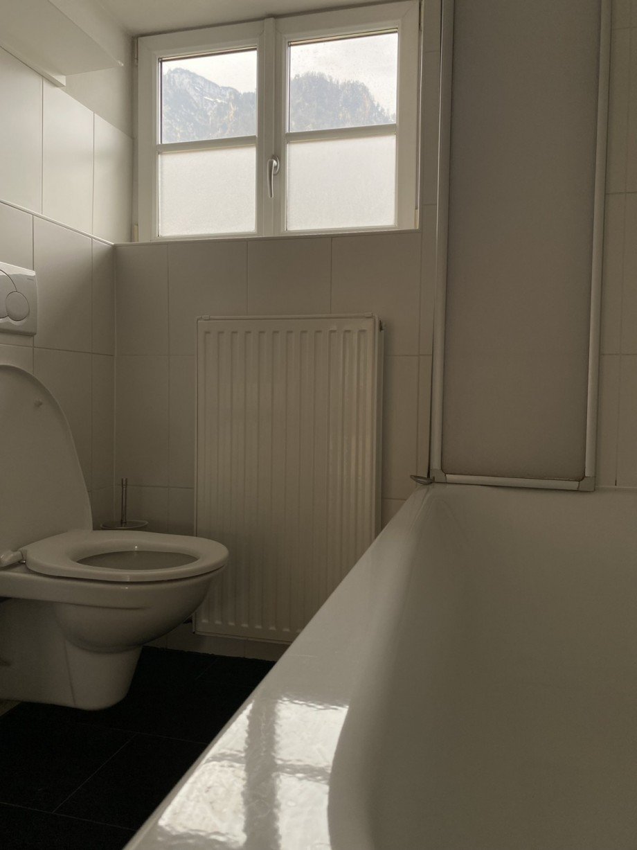 Badewanne mit Ausblick Wohnung Gr�dig